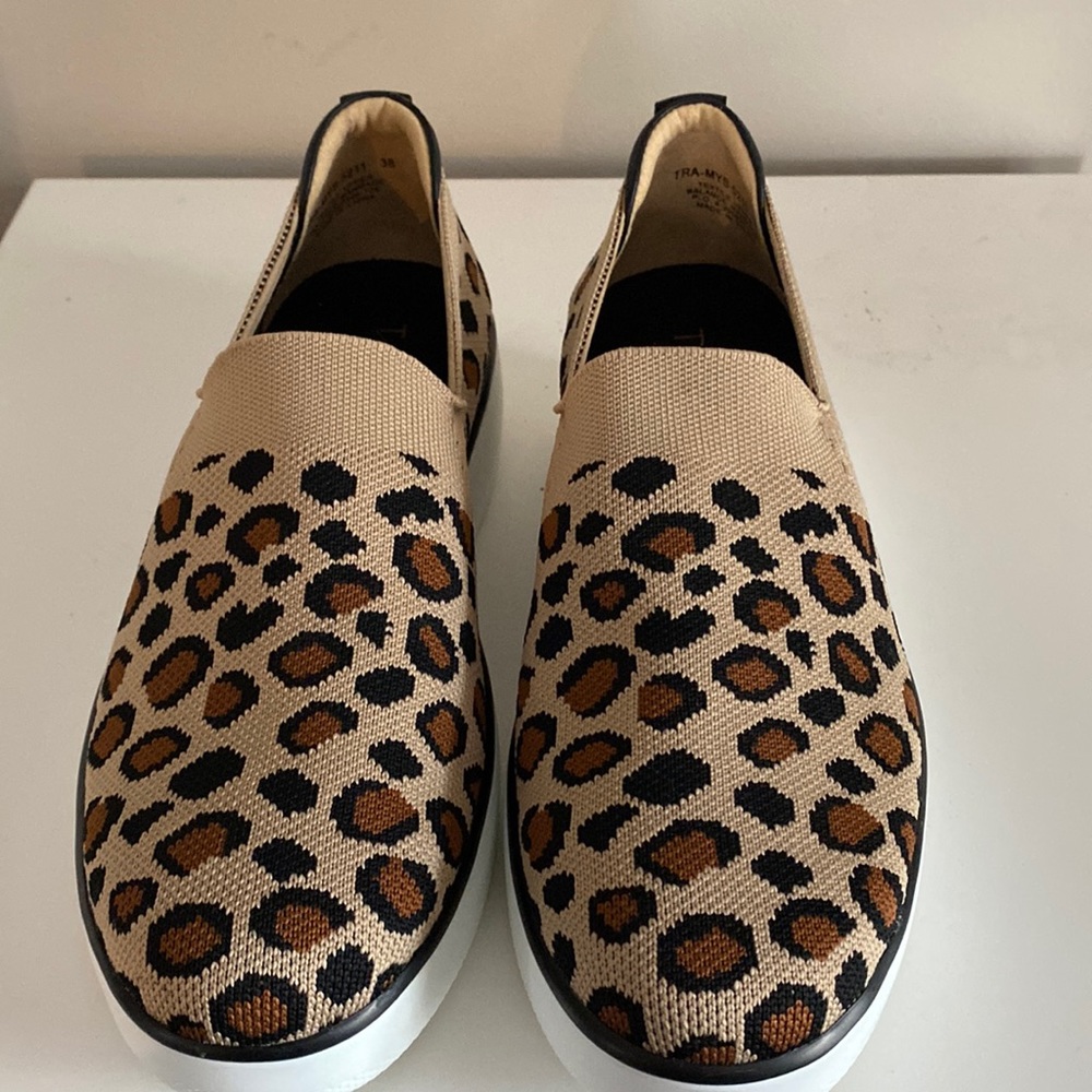 Alegria by PG Lite TRAQ Mystiq Peeps - Leopard - Sz 38 Like New!